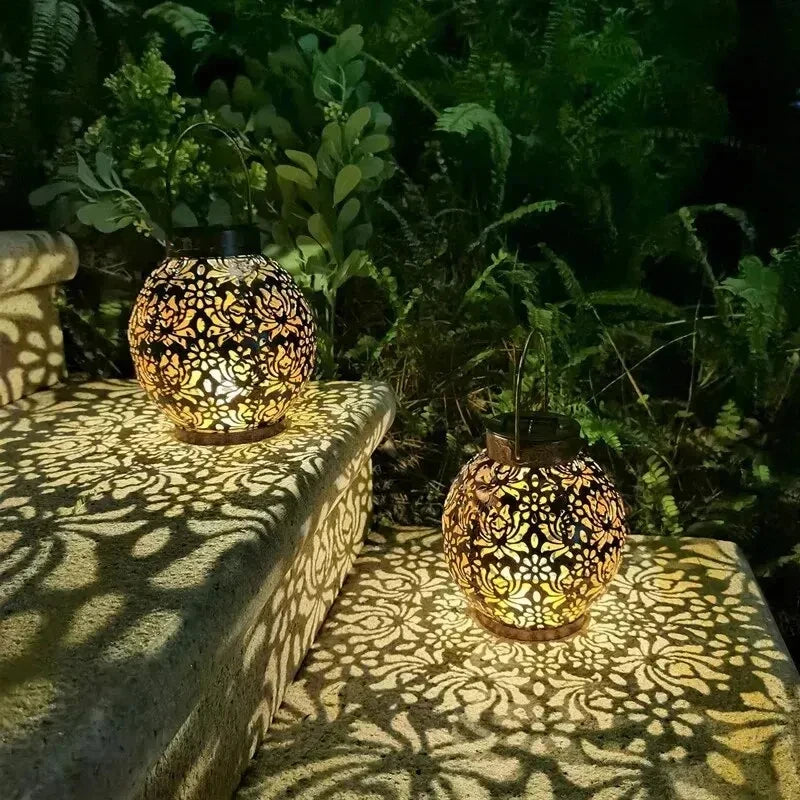 Round solar garden lantern